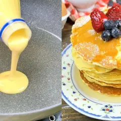 Impasto per pancake versato in padella e una pila di pancake dorati guarniti con frutti di bosco e sciroppo.